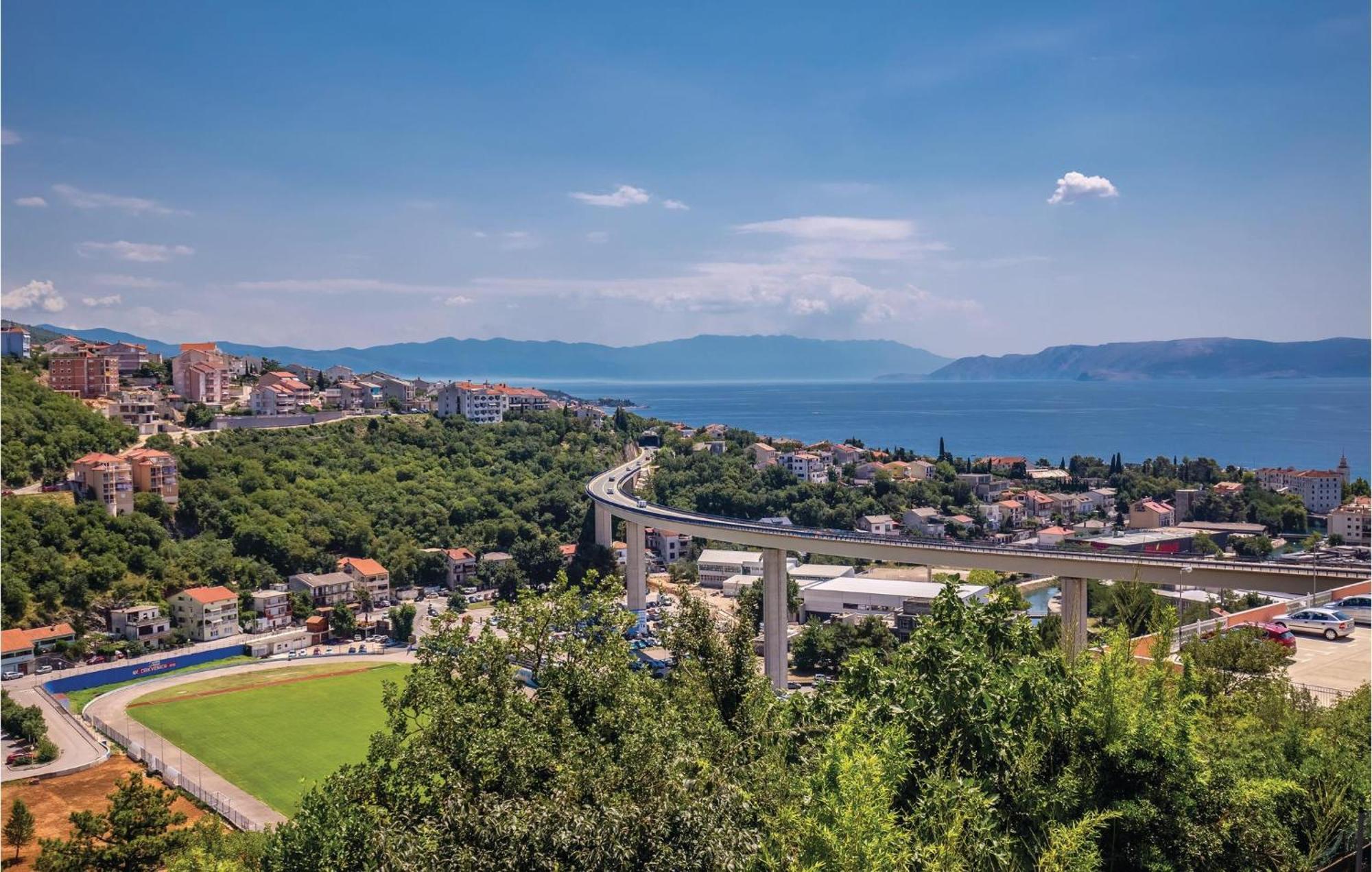 Gorgeous Apartment In Crikvenica With Kitchen Zewnętrze zdjęcie