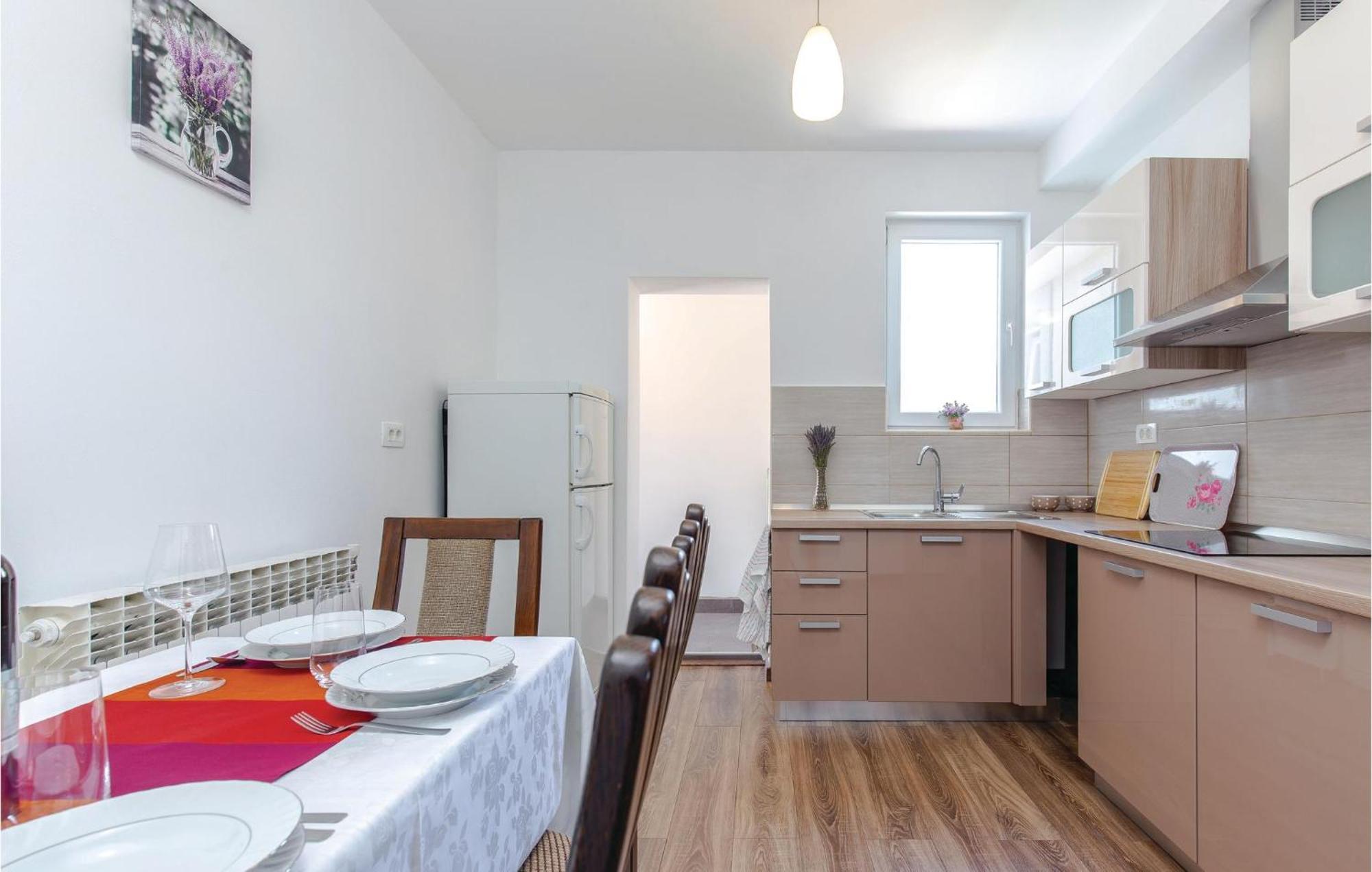 Gorgeous Apartment In Crikvenica With Kitchen Zewnętrze zdjęcie