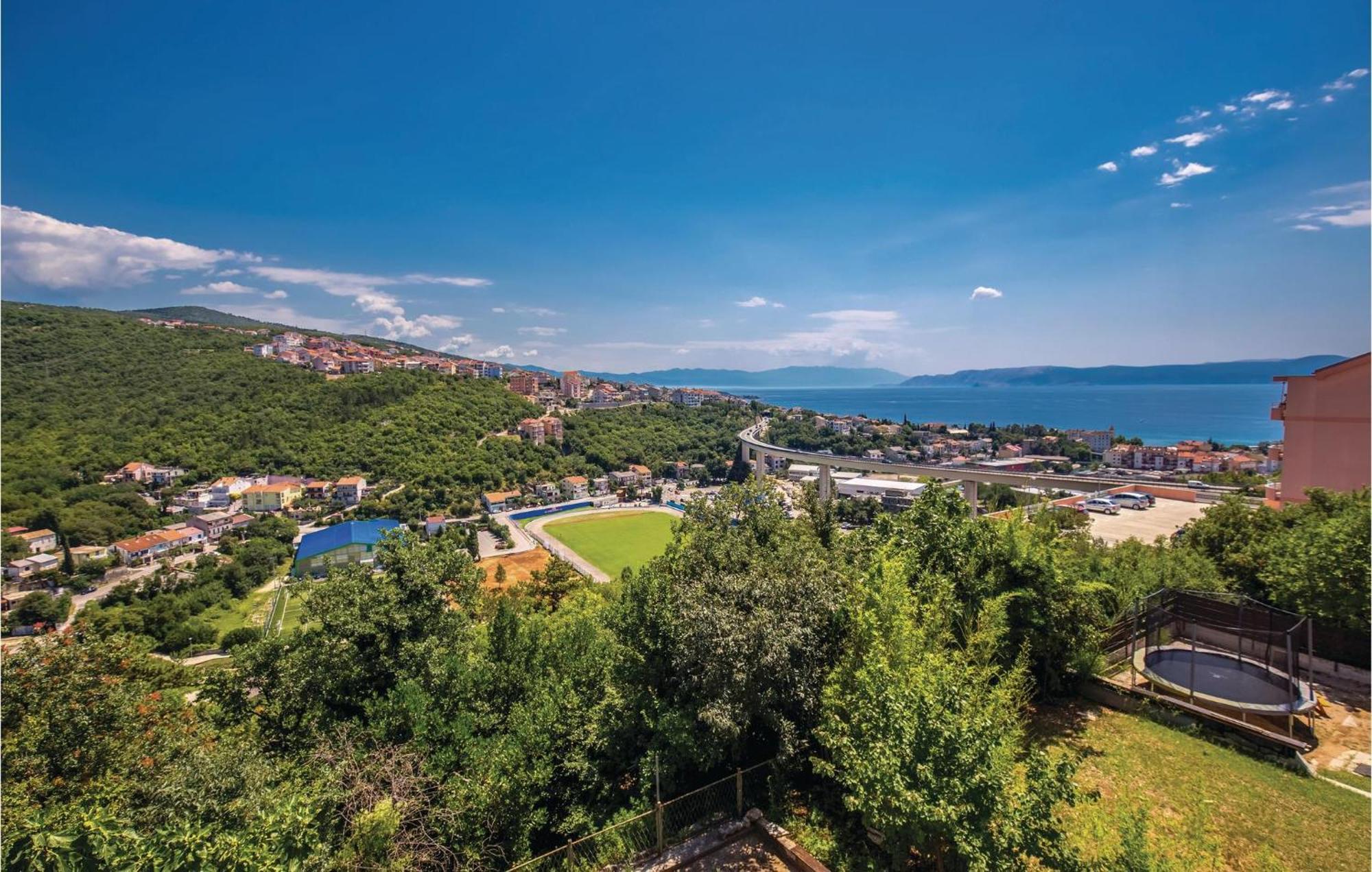 Gorgeous Apartment In Crikvenica With Kitchen Zewnętrze zdjęcie
