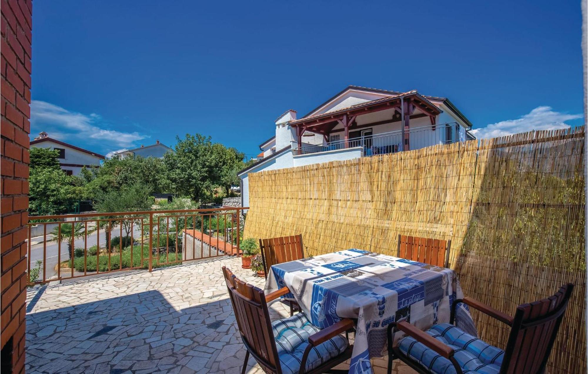 Gorgeous Apartment In Crikvenica With Kitchen Zewnętrze zdjęcie