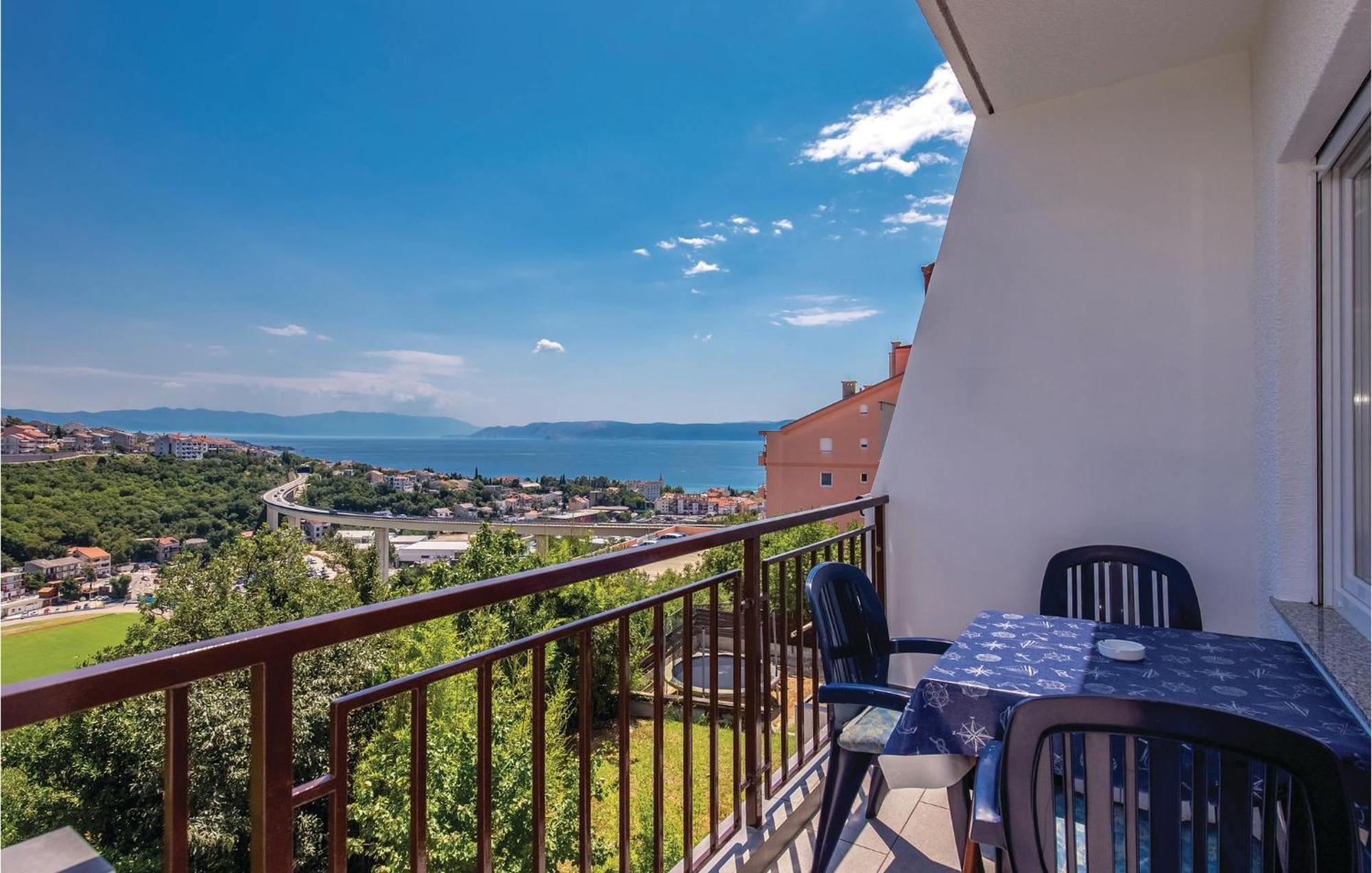 Gorgeous Apartment In Crikvenica With Kitchen Zewnętrze zdjęcie