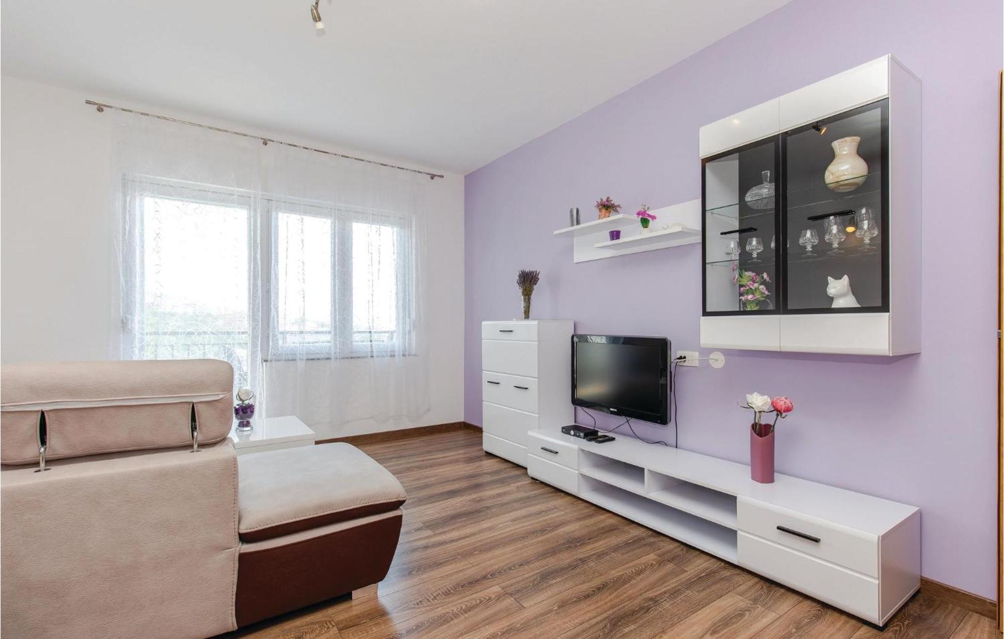 Gorgeous Apartment In Crikvenica With Kitchen Zewnętrze zdjęcie